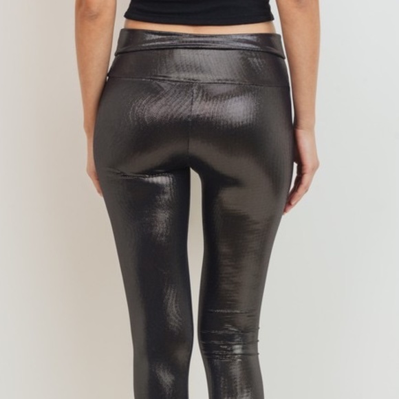 Store Closing - Last 3‼️ High Waist Metallic Leggings - Picture 3 of 6
